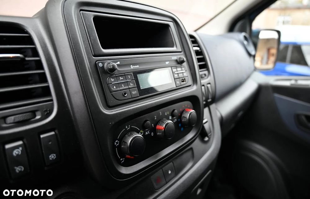 Opel Vivaro - 23