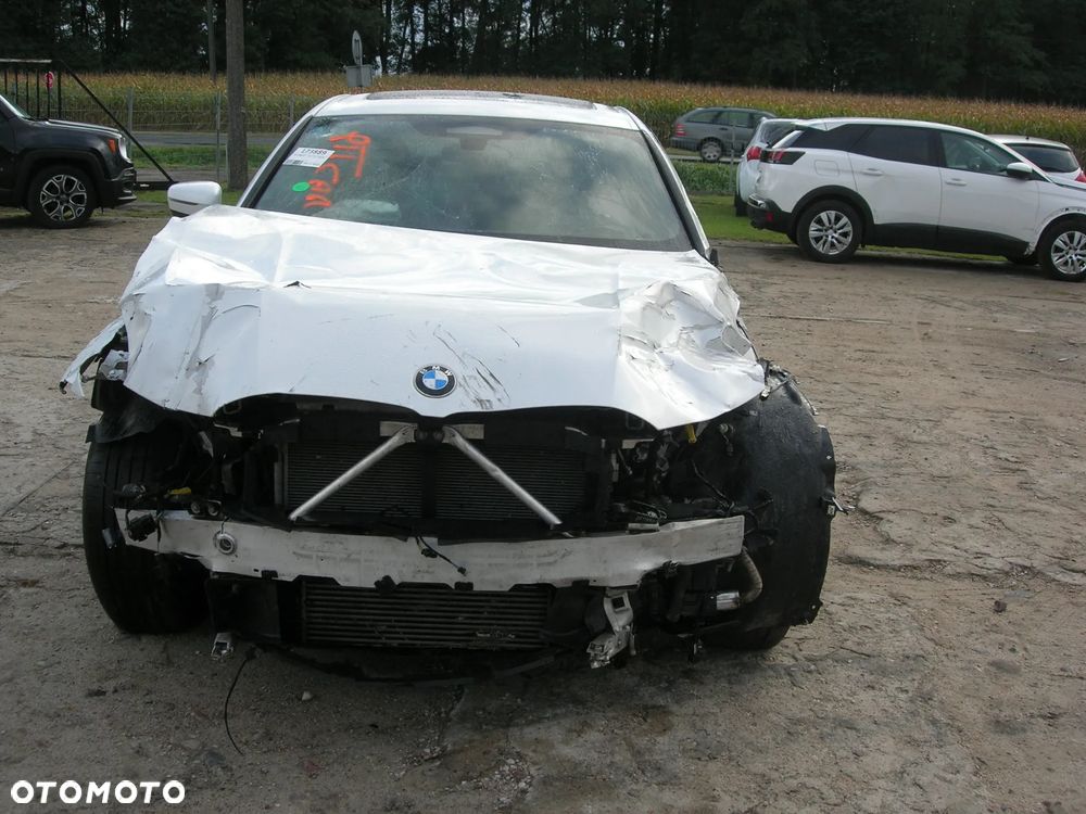 BMW Seria 3 330d xDrive - 8
