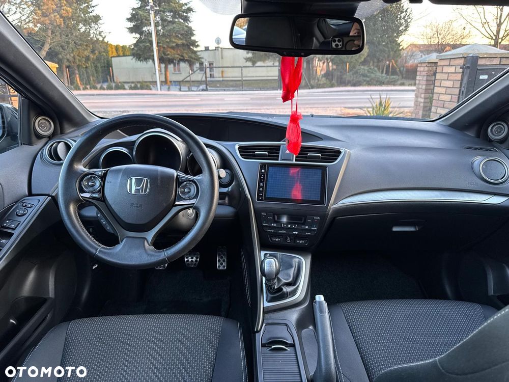 Honda Civic 1.8 i-VTEC Sport - 11