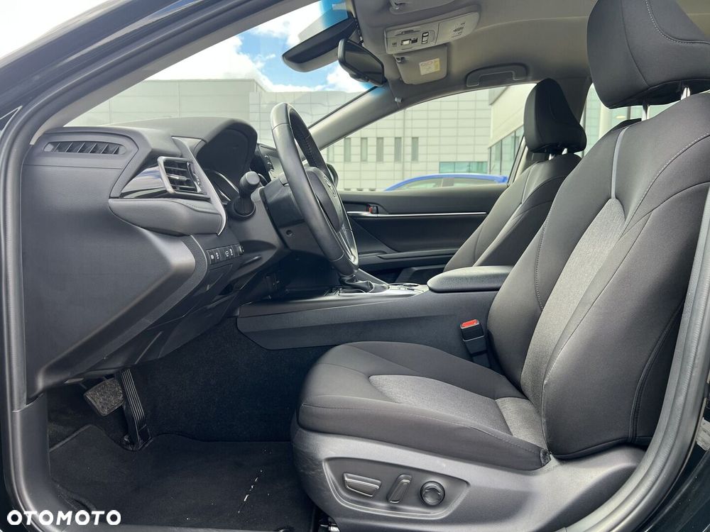 Toyota Camry 2.5 Hybrid Comfort CVT - 9