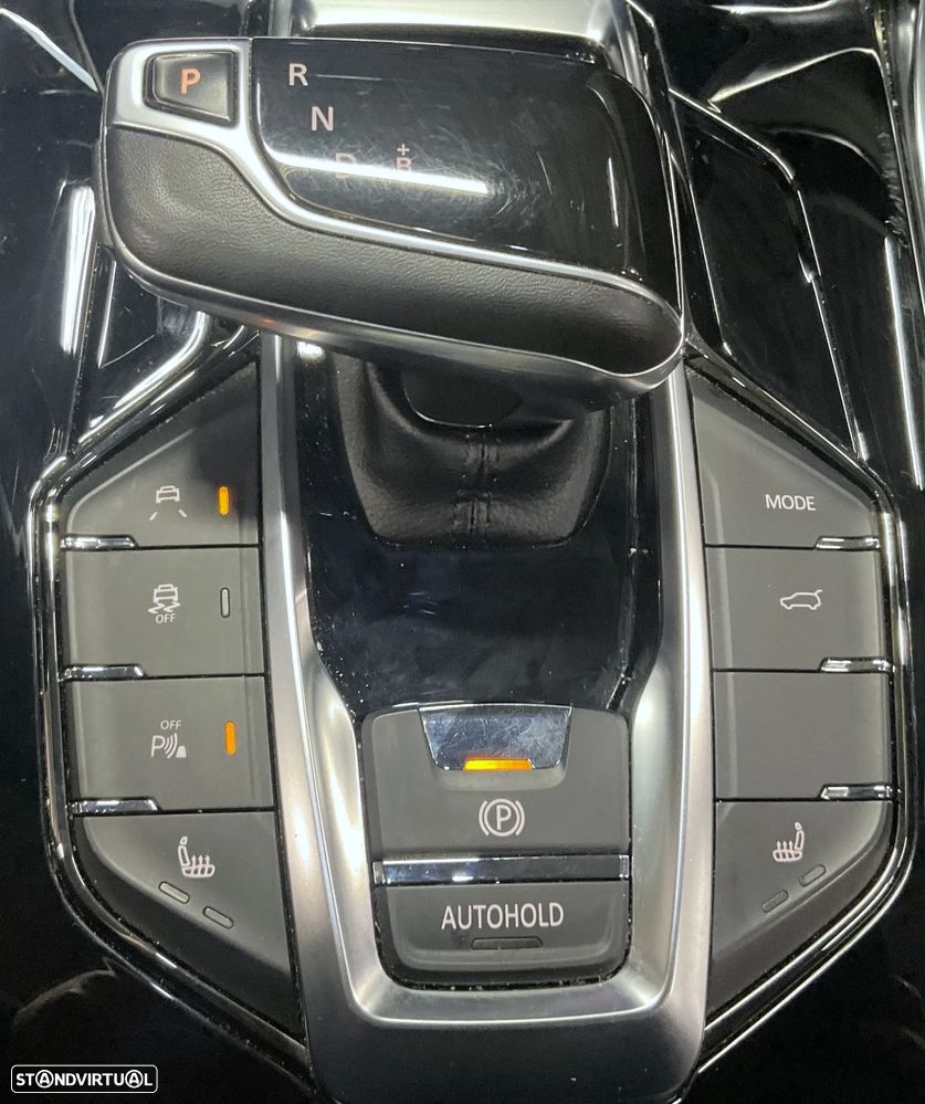 Maxus Euniq 6 Standard - 6