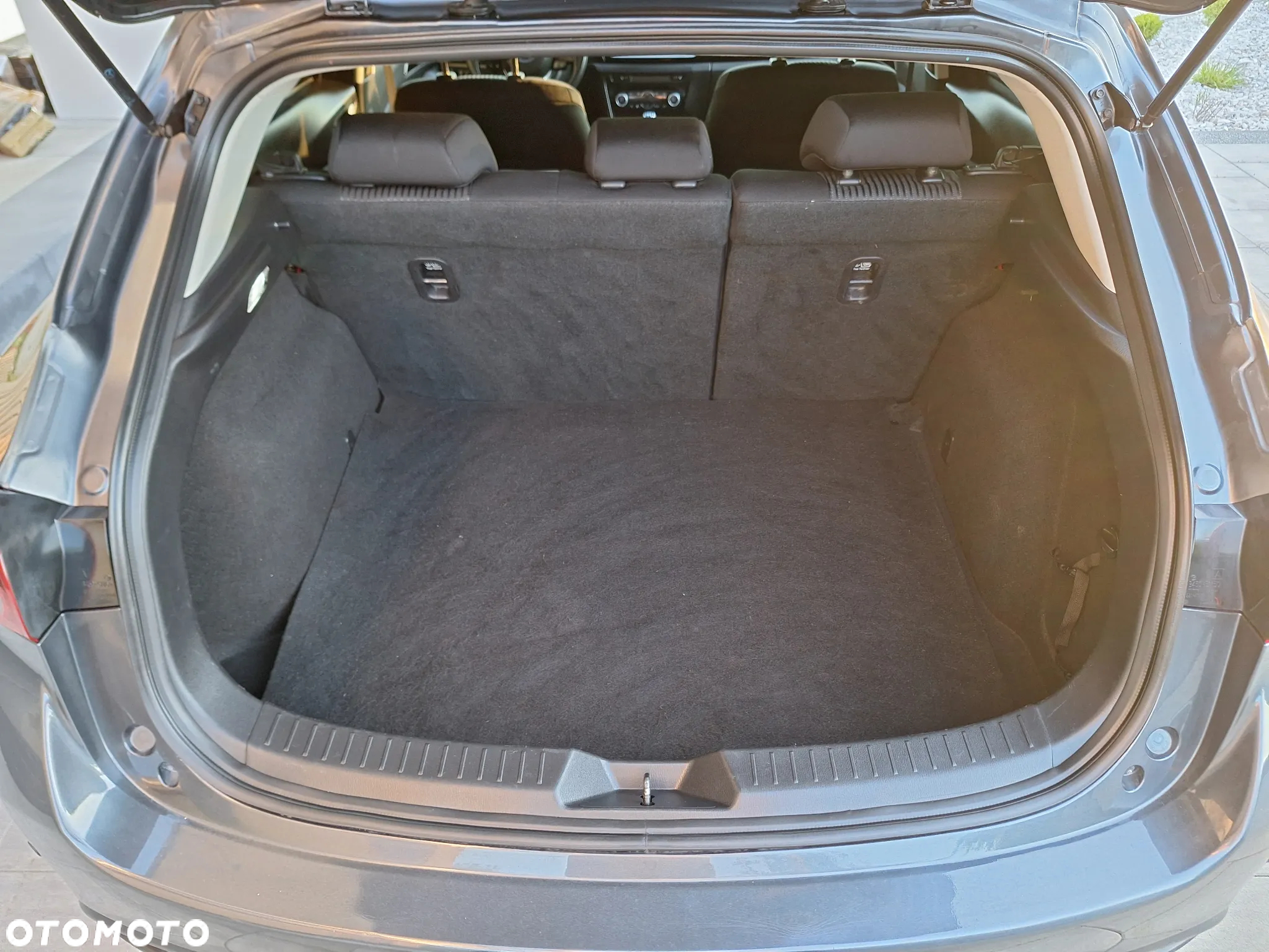 Mazda 3 - 13