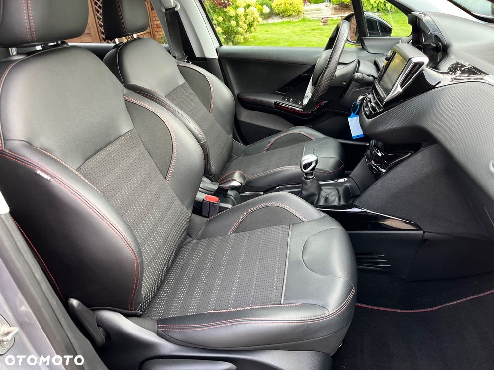 Peugeot 2008 PureTech 110 Stop&Start GT-Line Edition - 19