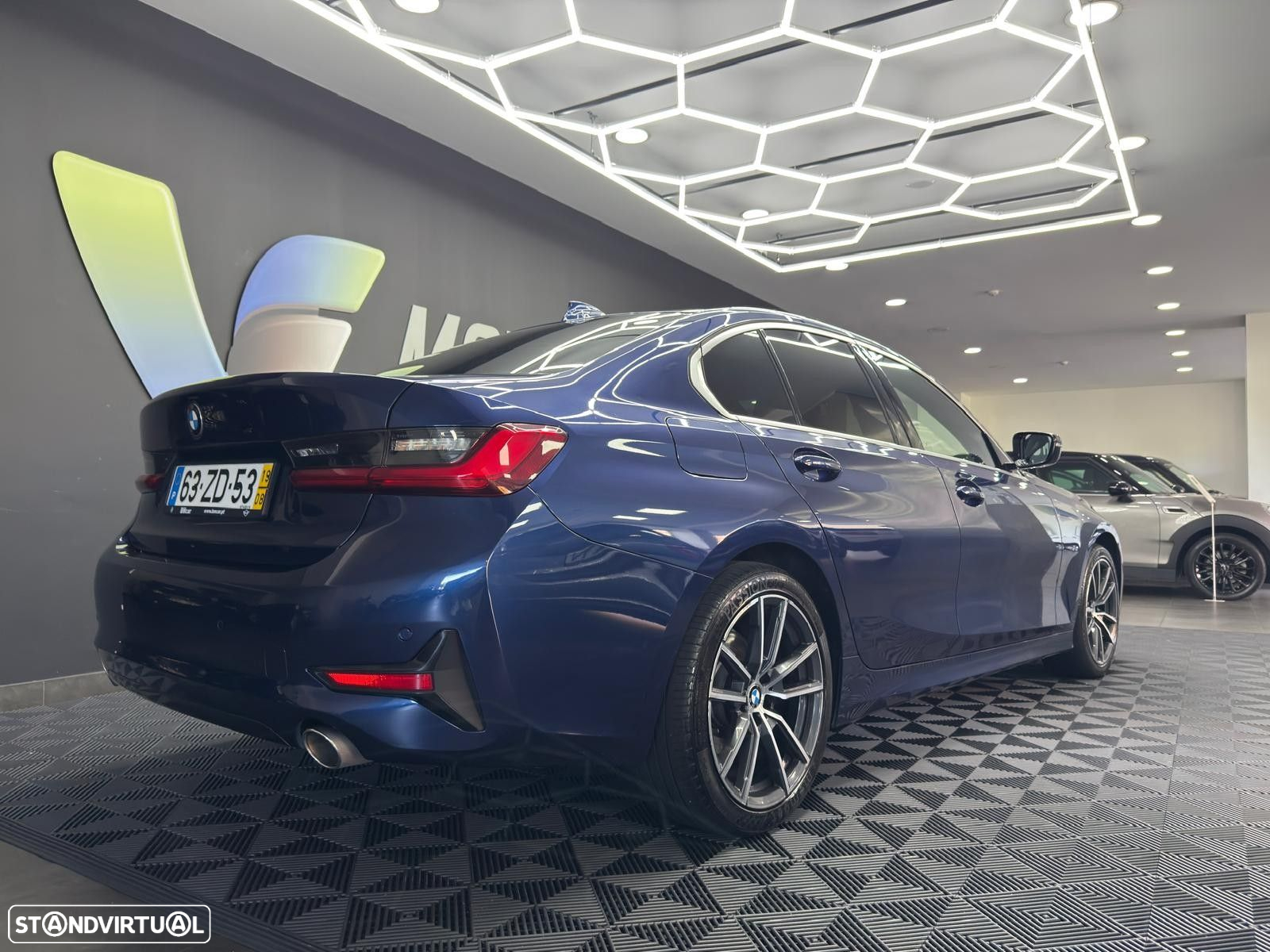 BMW 318 d Line Sport Shadow - 11