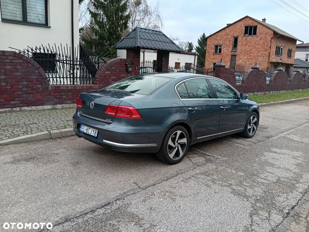 Volkswagen Passat 2.0 TDI Comfortline - 6
