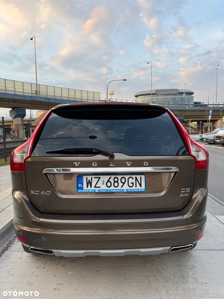 Volvo XC 60 D5 AWD Momentum - 6