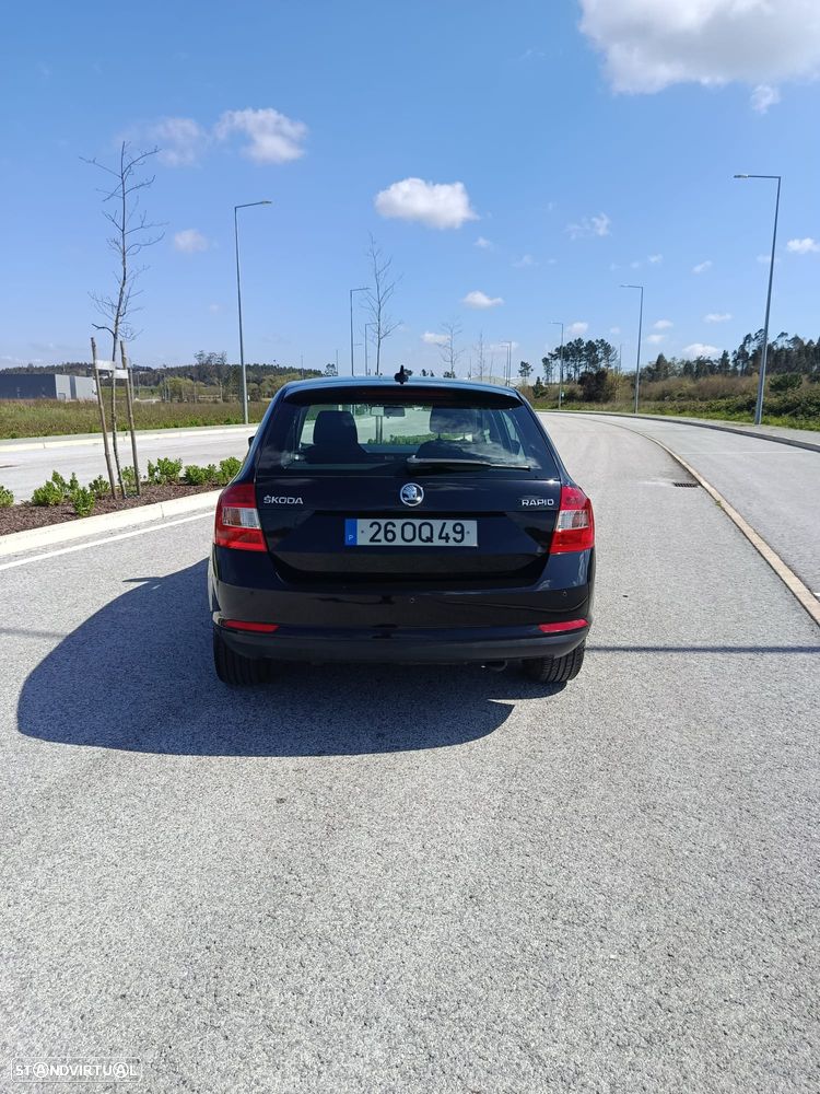 Skoda Rapid Spaceback 1.6 TDi Elegance - 8