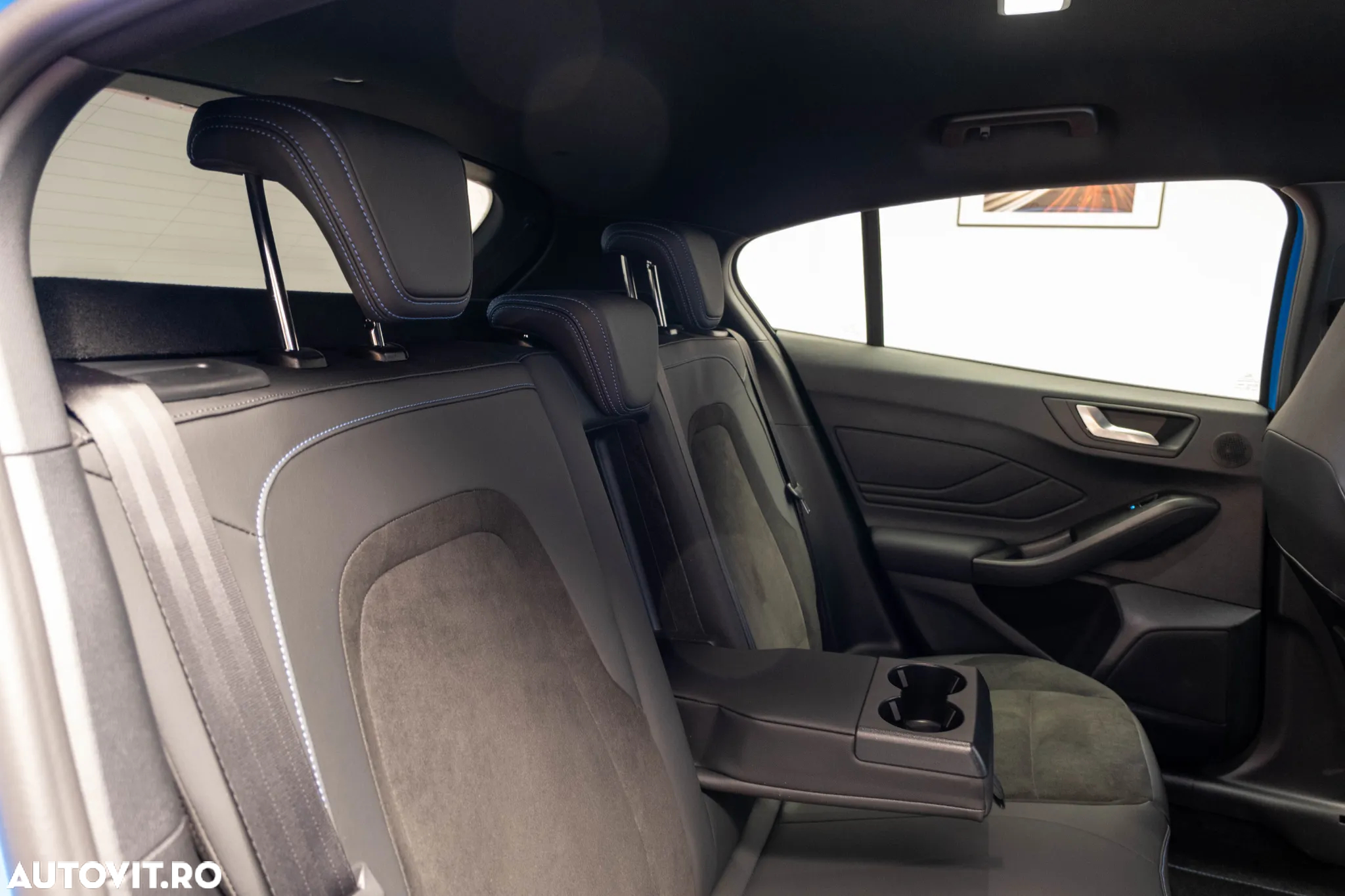 Ford Focus 2.3 Ecoboost 6MT ST X - 17