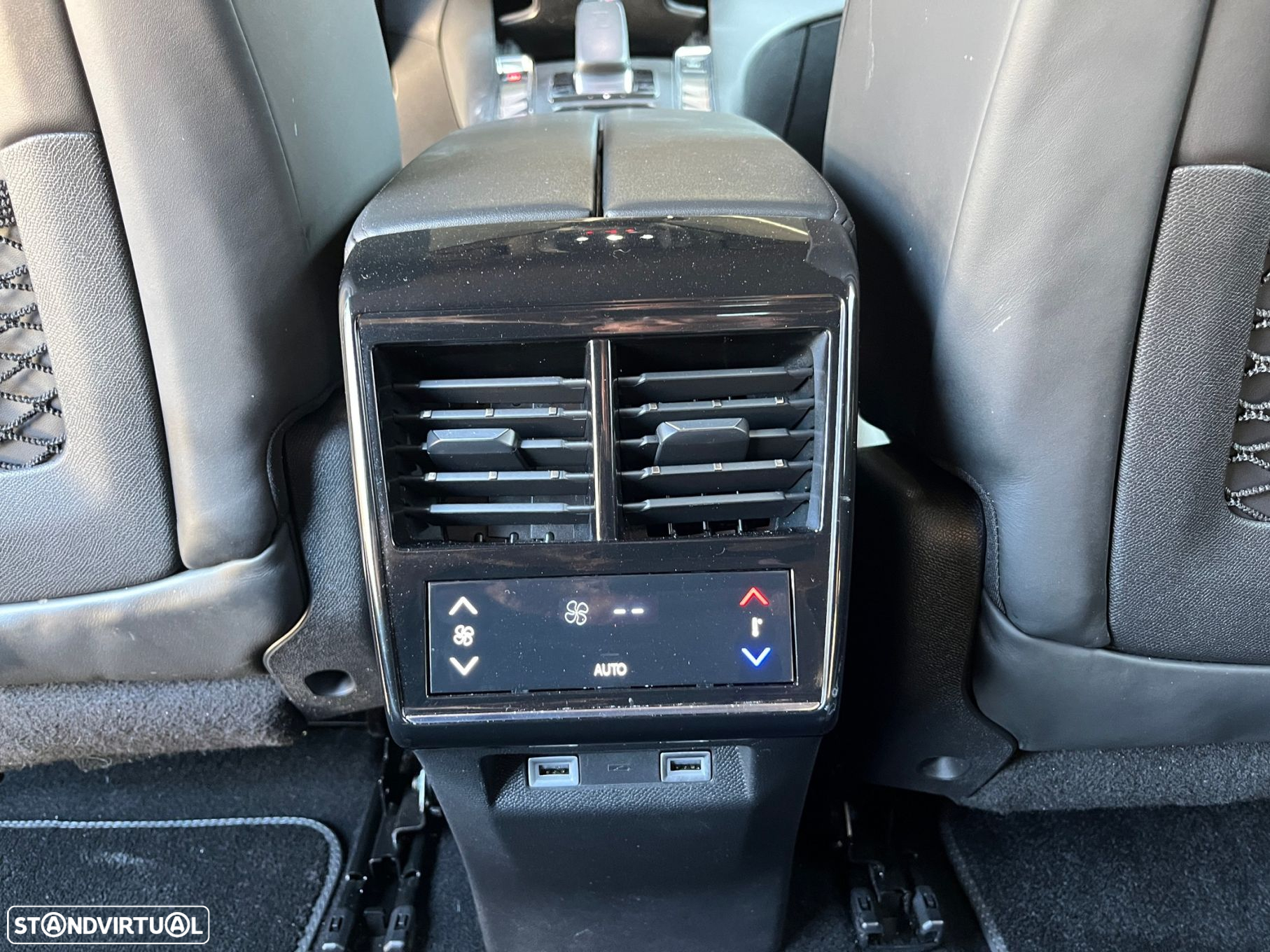 DS DS7 Crossback - 54