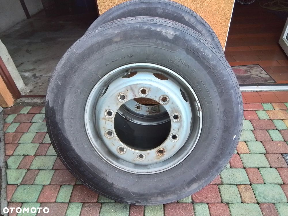 315/70 prowadzące z felgami - 1