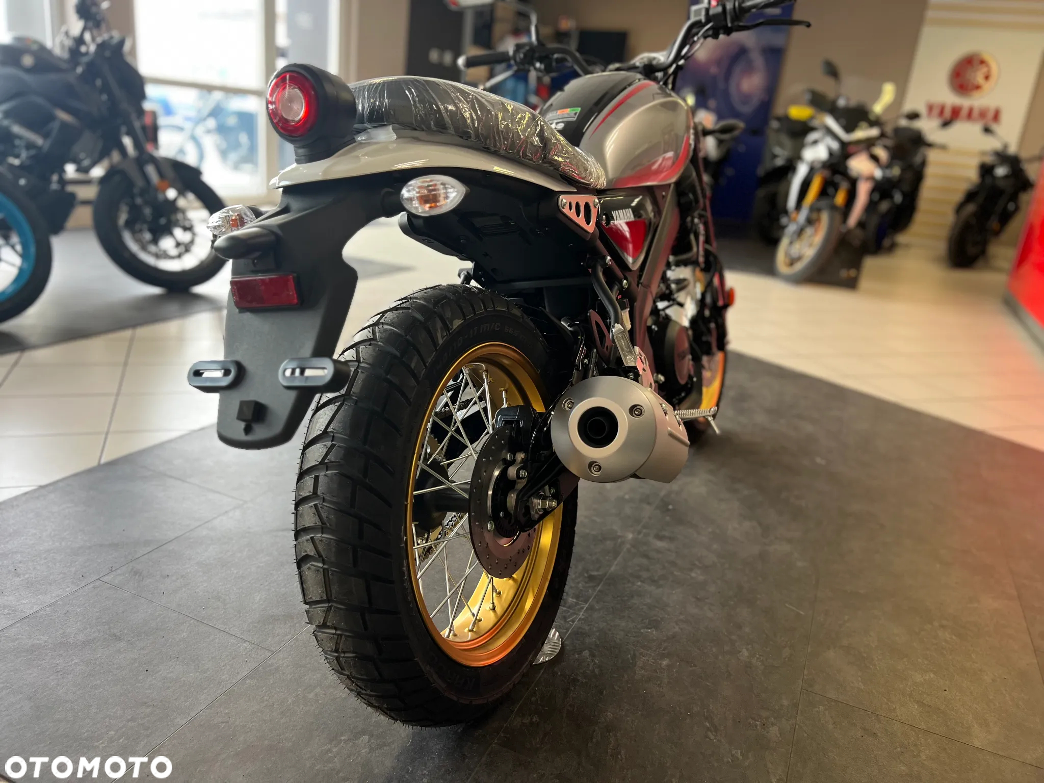 Yamaha XSR - 7