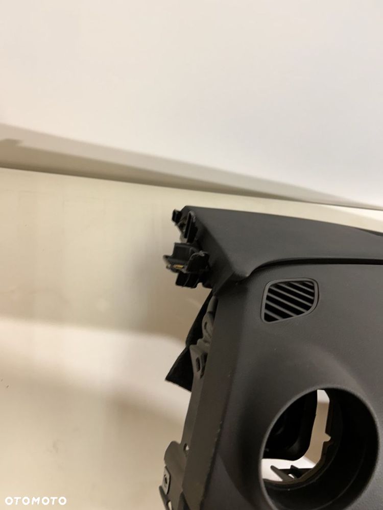 DESKA ROZDZIELCZA KONSOLA KOKPIT ANGLIK UK CZARNA AUDI A3 8V 8V2 858 041 - 3