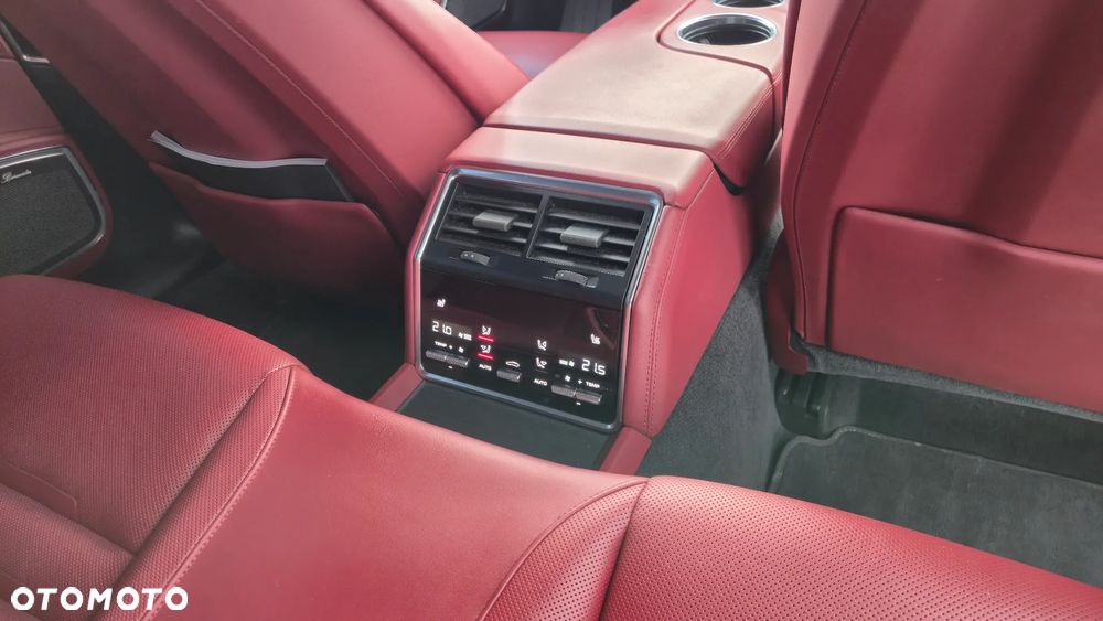Porsche Panamera - 23
