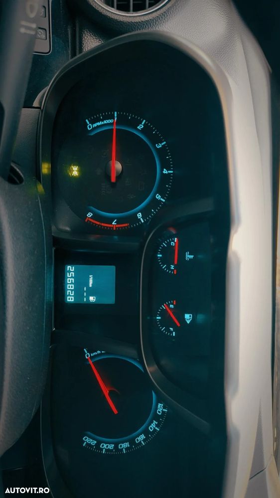 Chevrolet Orlando - 13