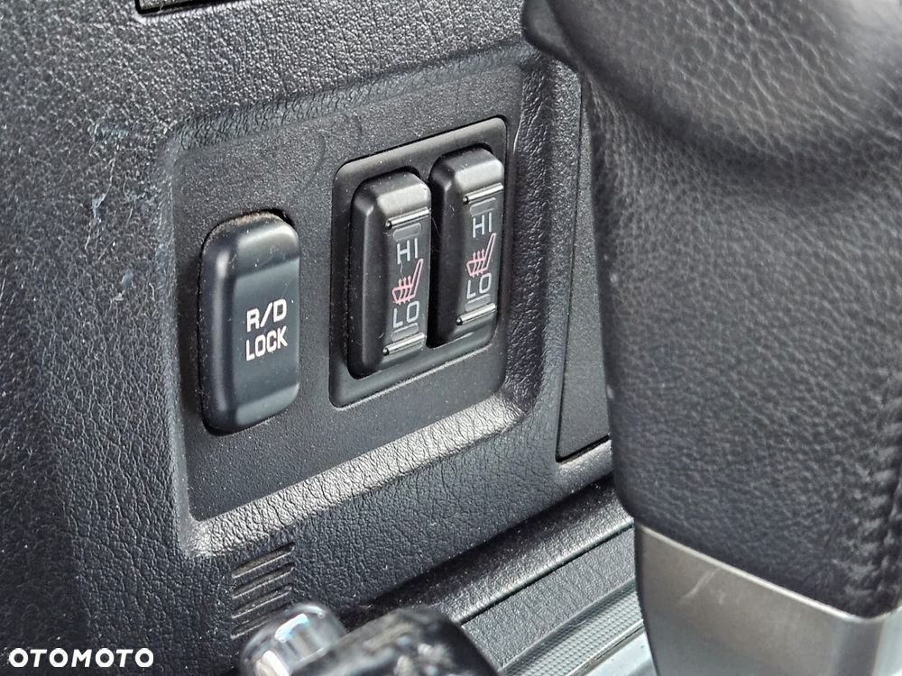 Mitsubishi Pajero 3.2 DI-D Automatik Intense - 10
