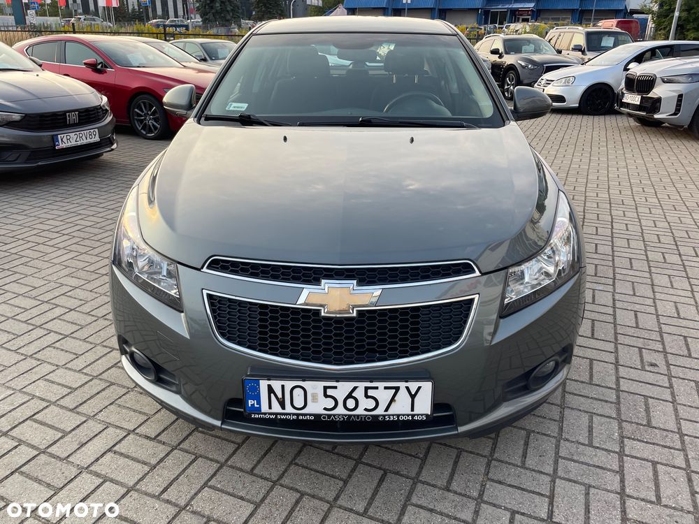 Chevrolet Cruze - 12