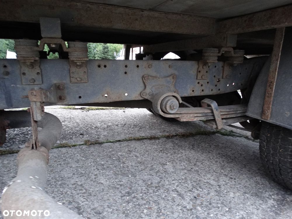 Mercedes-Benz 609 - 16