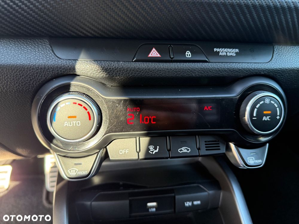 Kia Stonic 1.0 T-GDI GT Line DCT - 32