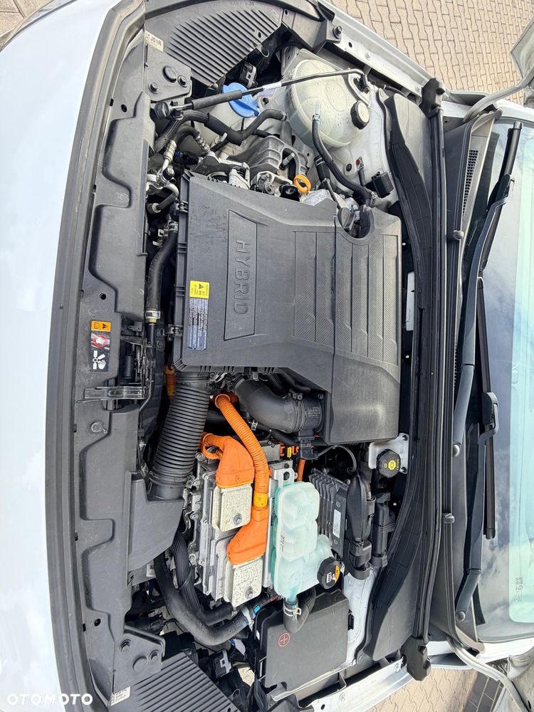 Hyundai IONIQ - 21