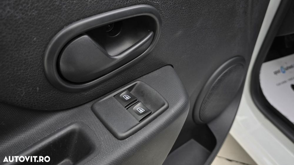 Dacia Logan 1.5 Blue dCi SL PLUS - 11