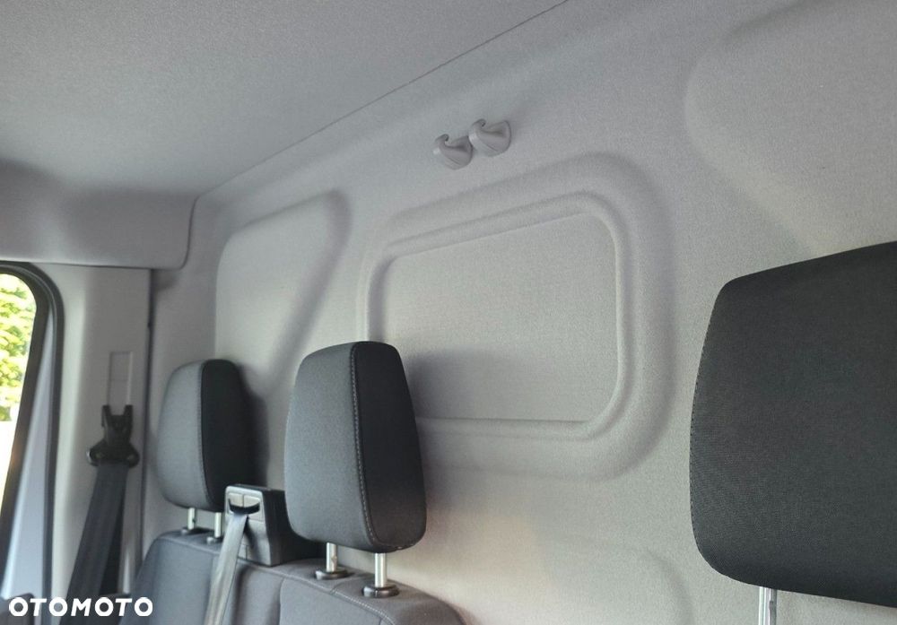 Ford Transit - 13