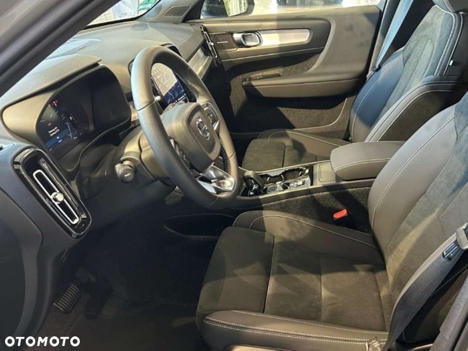 Volvo XC 40 B3 Ultra Dark - 5