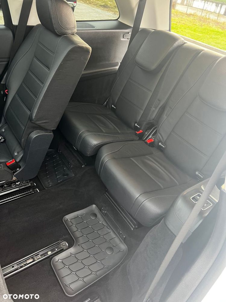 Mercedes-Benz GLS - 38