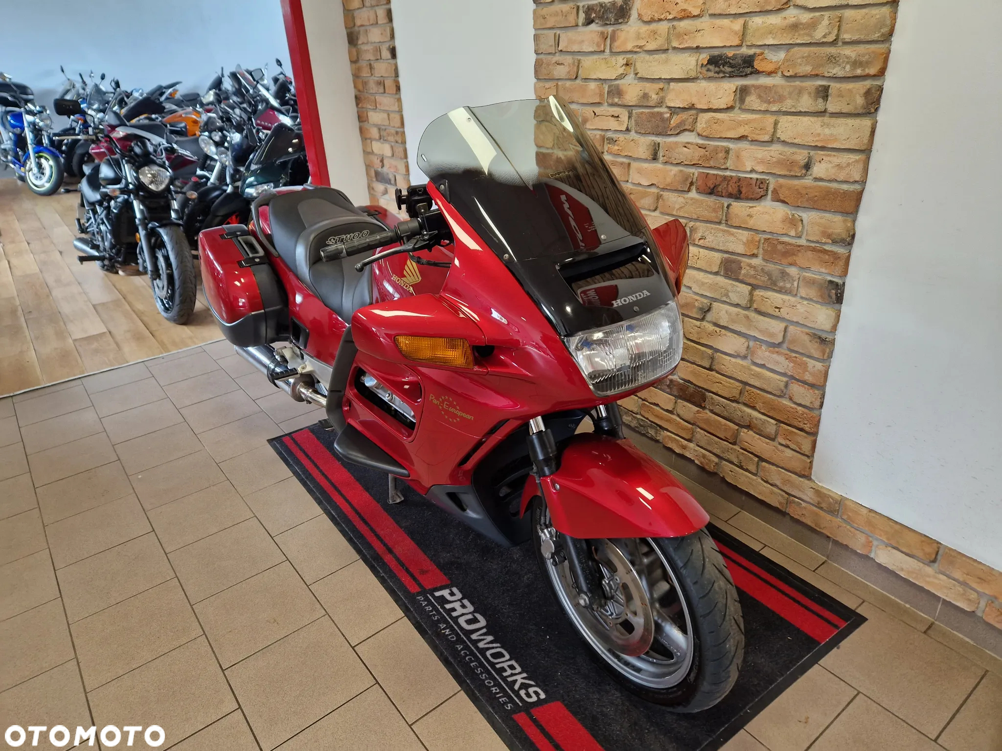 Honda ST - 8
