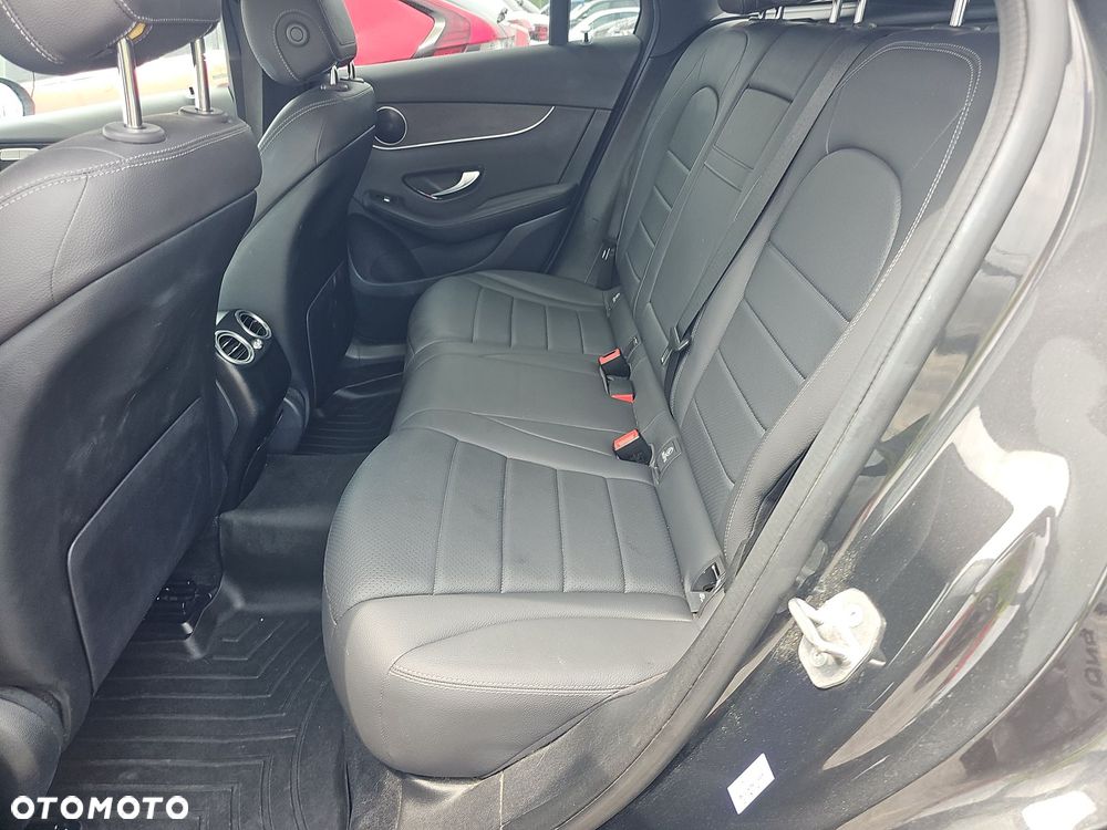 Mercedes-Benz GLC 250 4Matic 9G-TRONIC Exclusive - 10