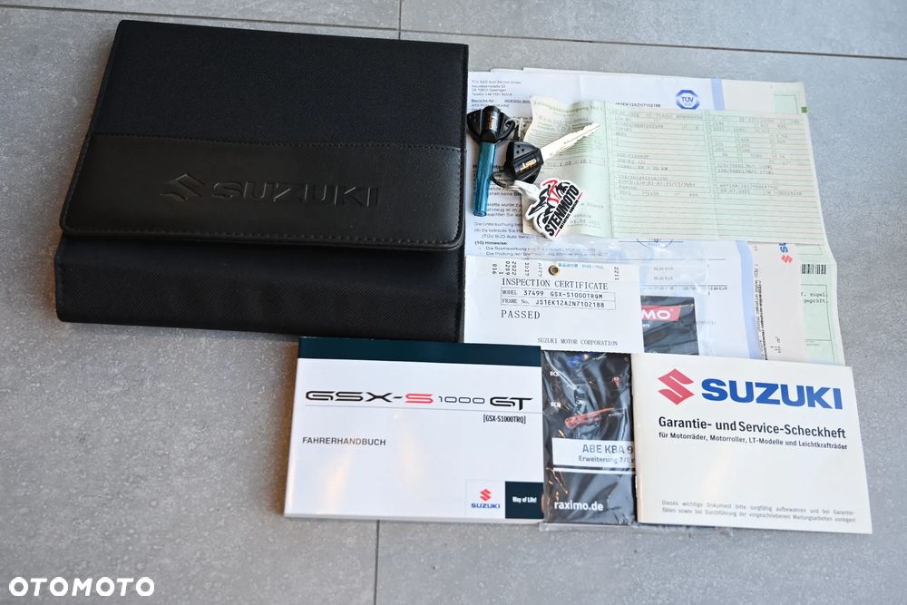 Suzuki GSX 1000 - 24