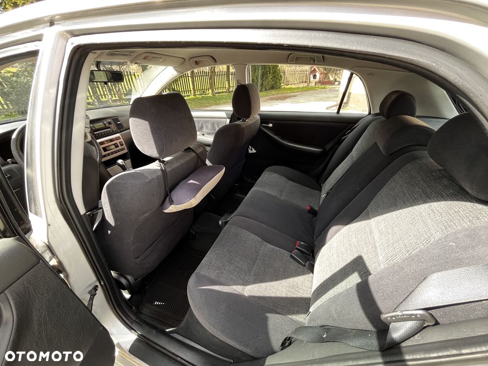 Toyota Corolla 2.0 D-4D Executive - 7