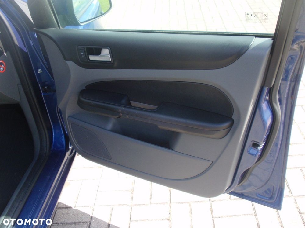Ford Focus - 11