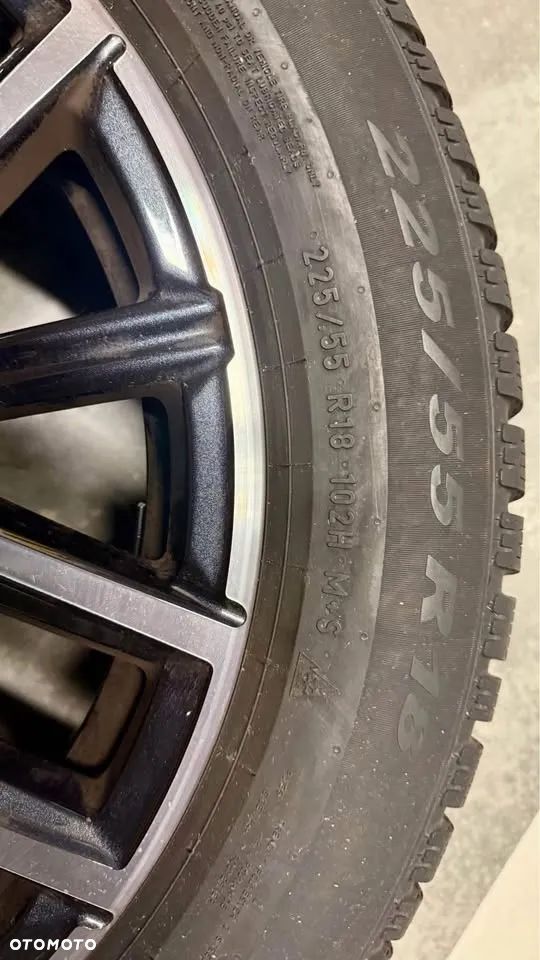 KOMPLET OPON Pirelli Cinturato Winter 2 - 225/55/R18 102 H na stylizowanych, aluminiowych felgach do BMW - 4