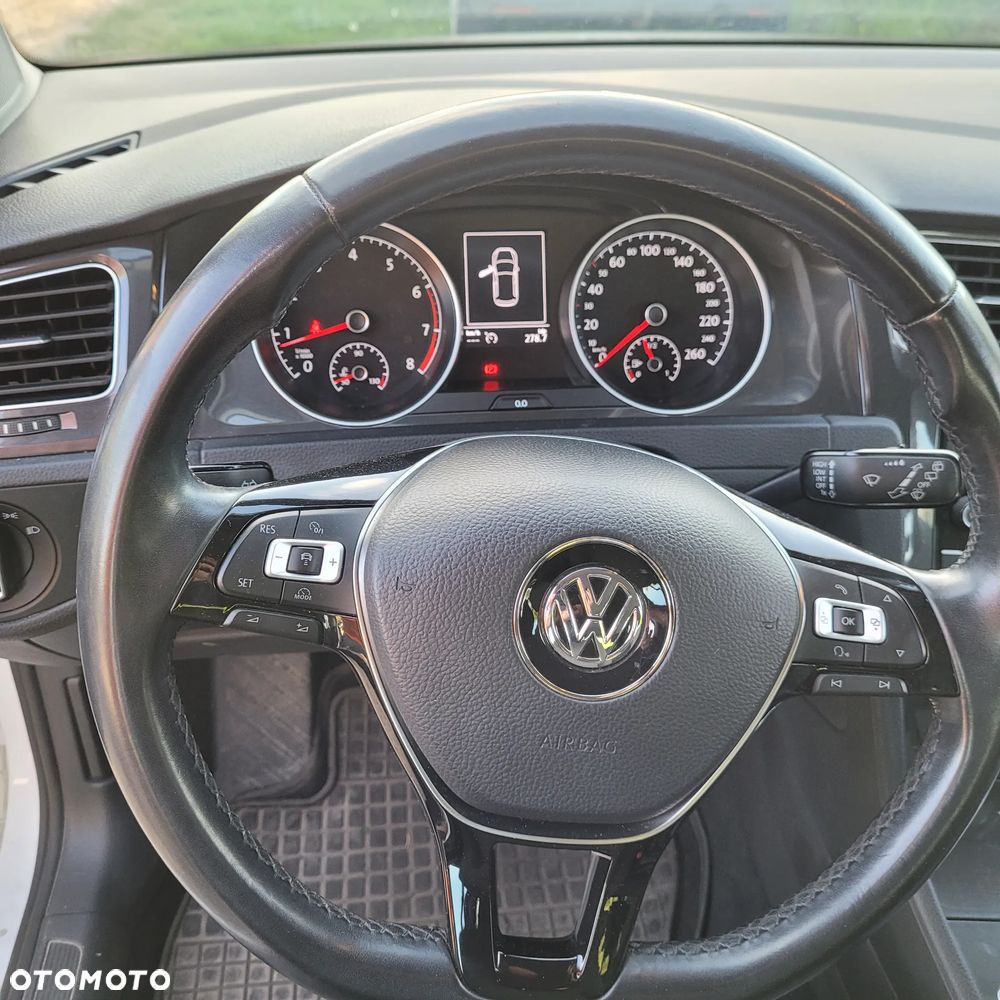 Volkswagen Golf - 4