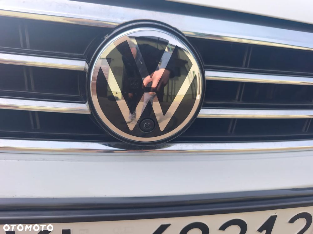 Volkswagen Passat Alltrack 2.0 TDI SCR DSG 4Motion - 9