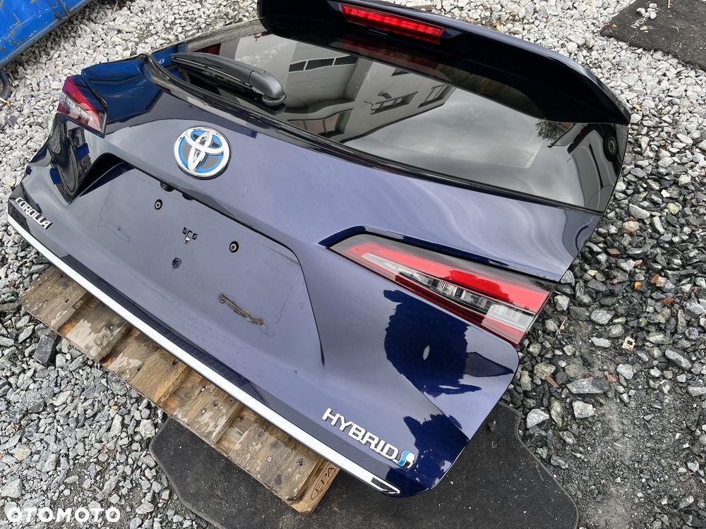 Tylna klapa bagażnika Toyota Corolla E21 LIFT KOMBI 8X8 - 3