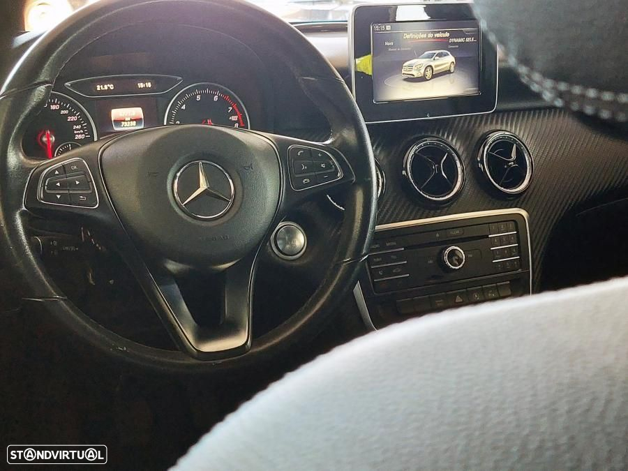 Mercedes-Benz GLA 180 Urban - 7