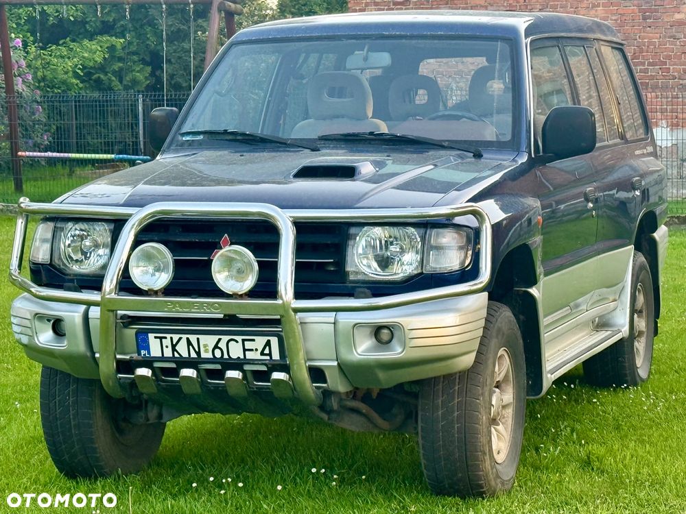 Mitsubishi Pajero - 2