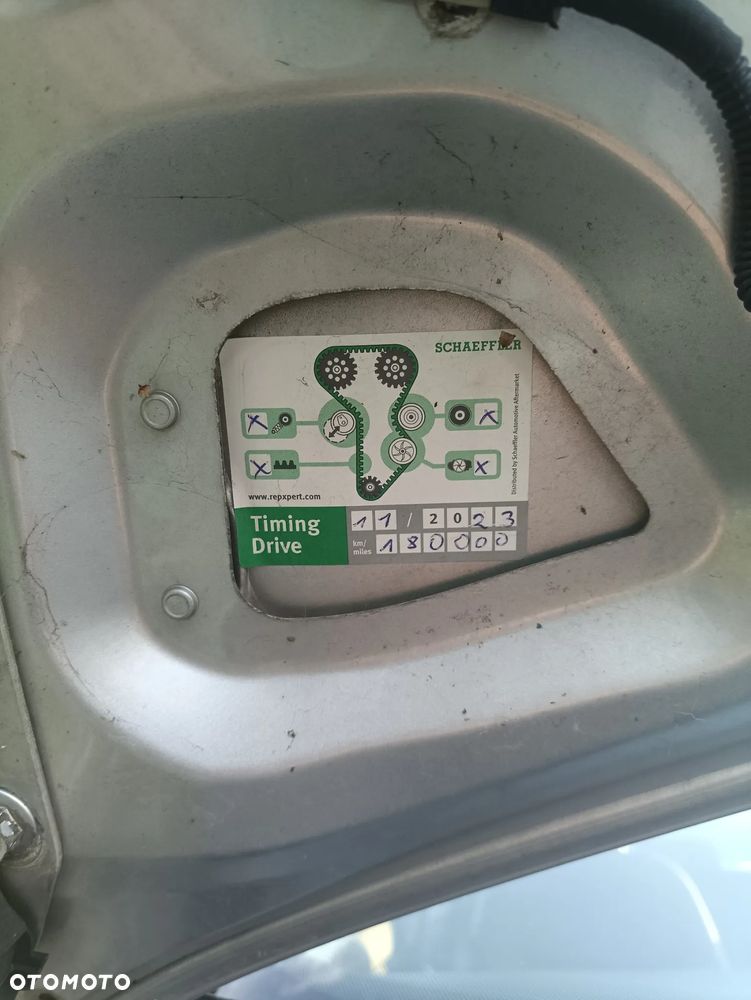 Volkswagen Golf - 25