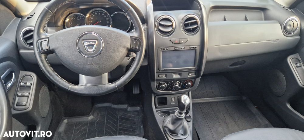 Dacia Duster TCe 125 4x2 Urban Explorer - 8
