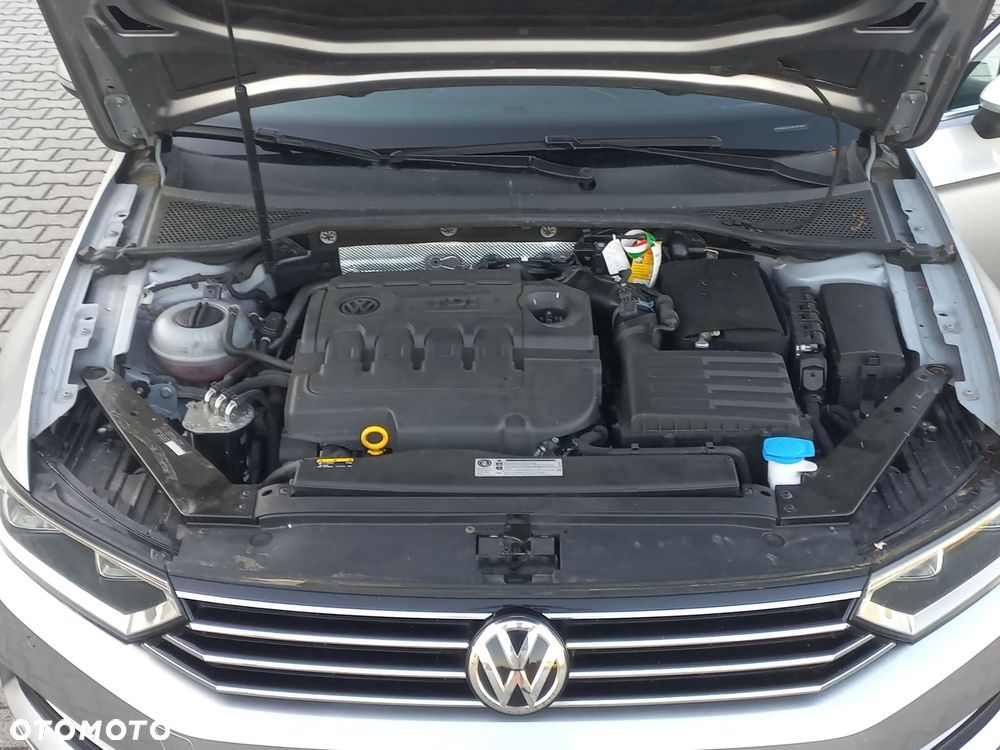 Volkswagen Passat - 16