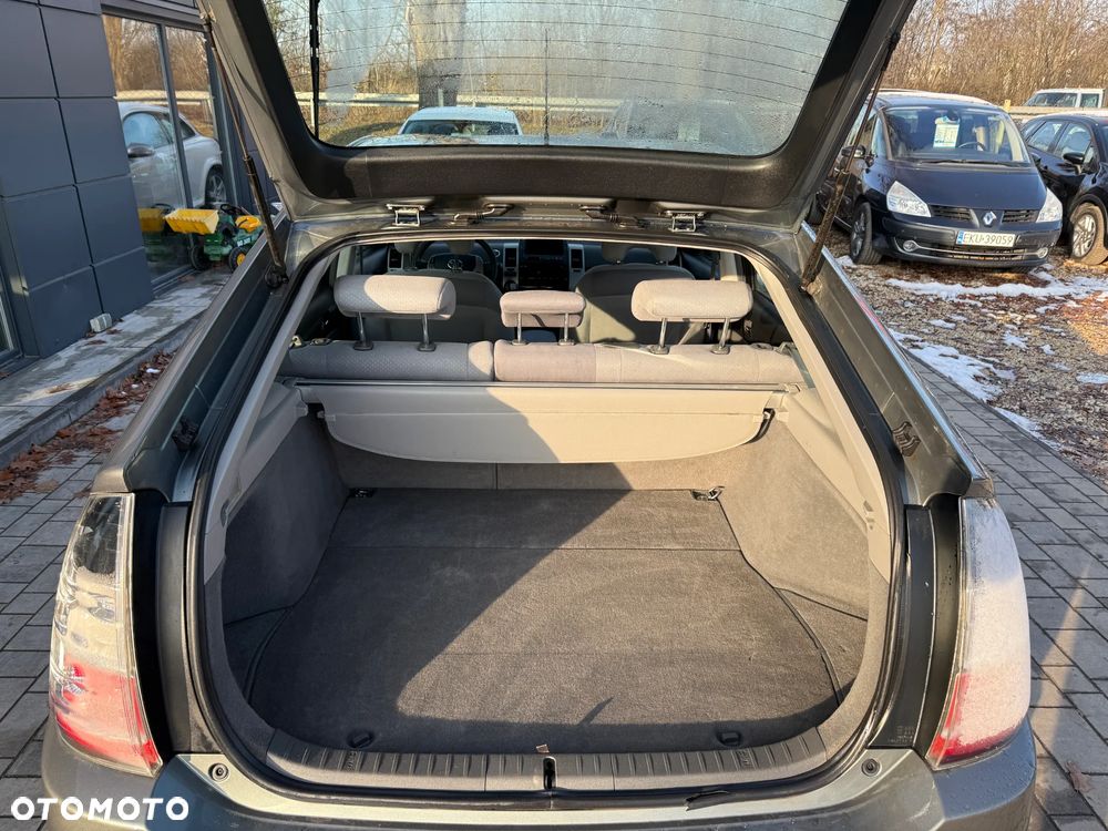 Toyota Prius 1.5 VVT-i Prestige - 22