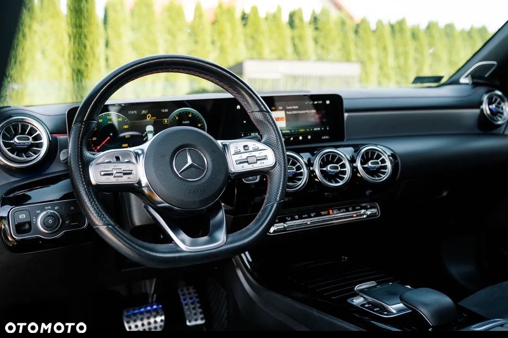 Mercedes-Benz CLA 220 AMG Line 7G-DCT - 15