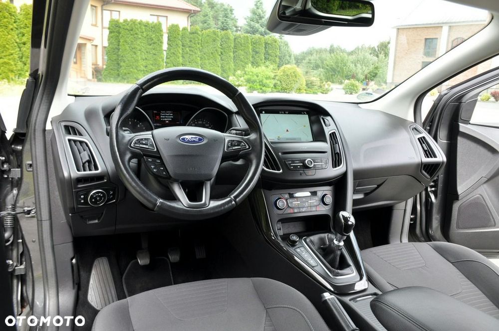 Ford Focus - 28