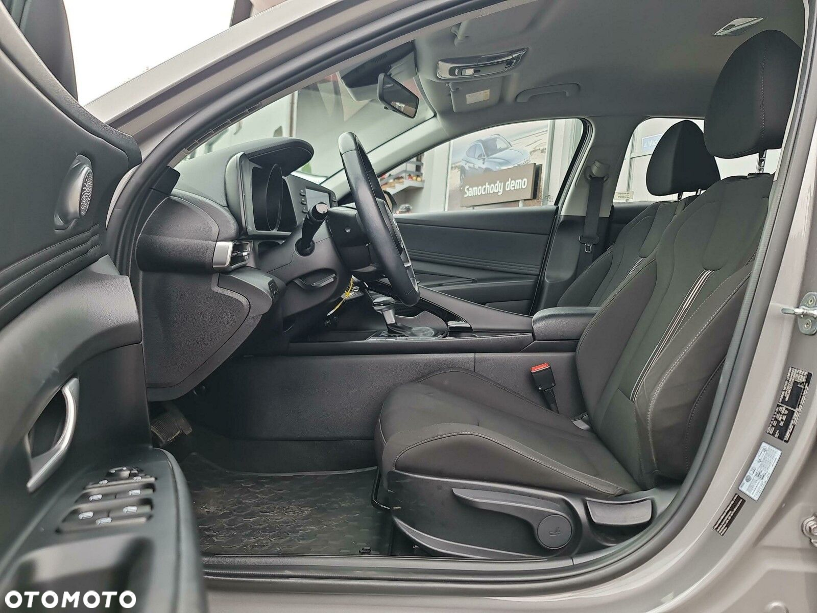 Hyundai Elantra 1.6 Smart CVT - 11
