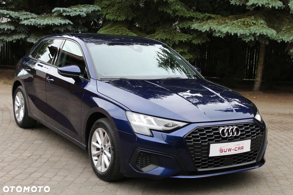 Audi A3 Sportback - 1