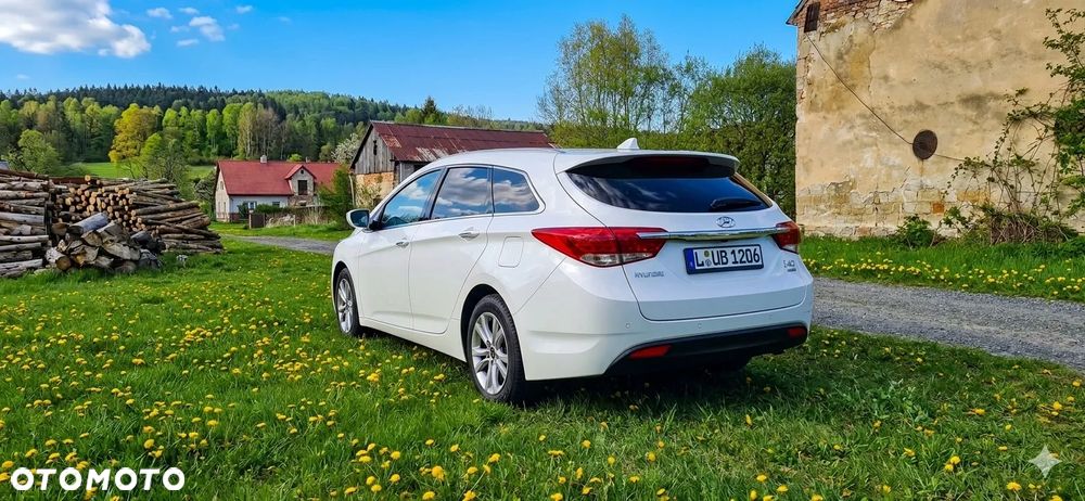 Hyundai i40 Kombi 1.7 CRDi DCT Premium - 8