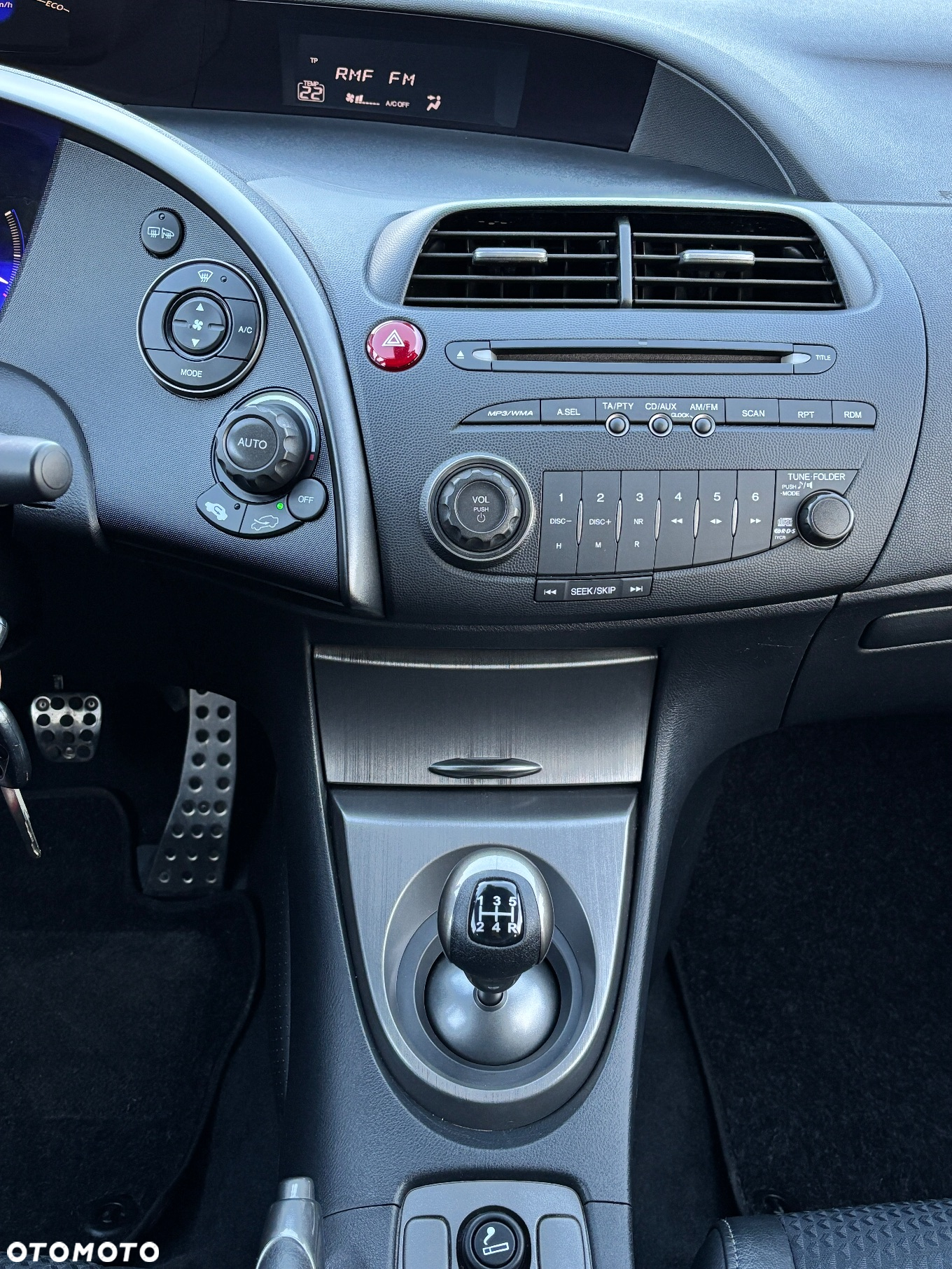 Honda Civic 1.4 Comfort - 12