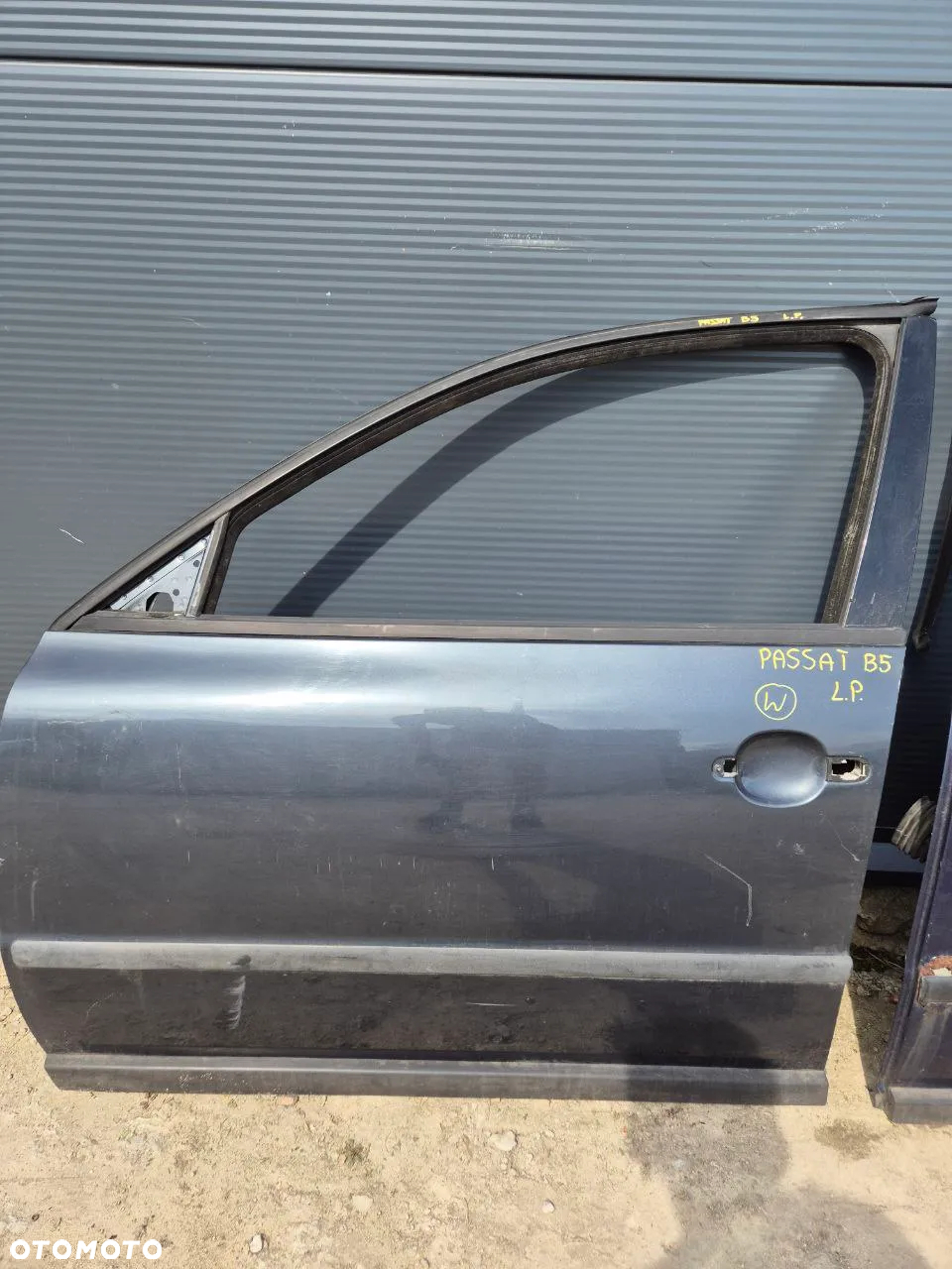 DRZWI LEWY PRAWY PRZÓD TYŁ PASSAT B5 KOMBI - 2