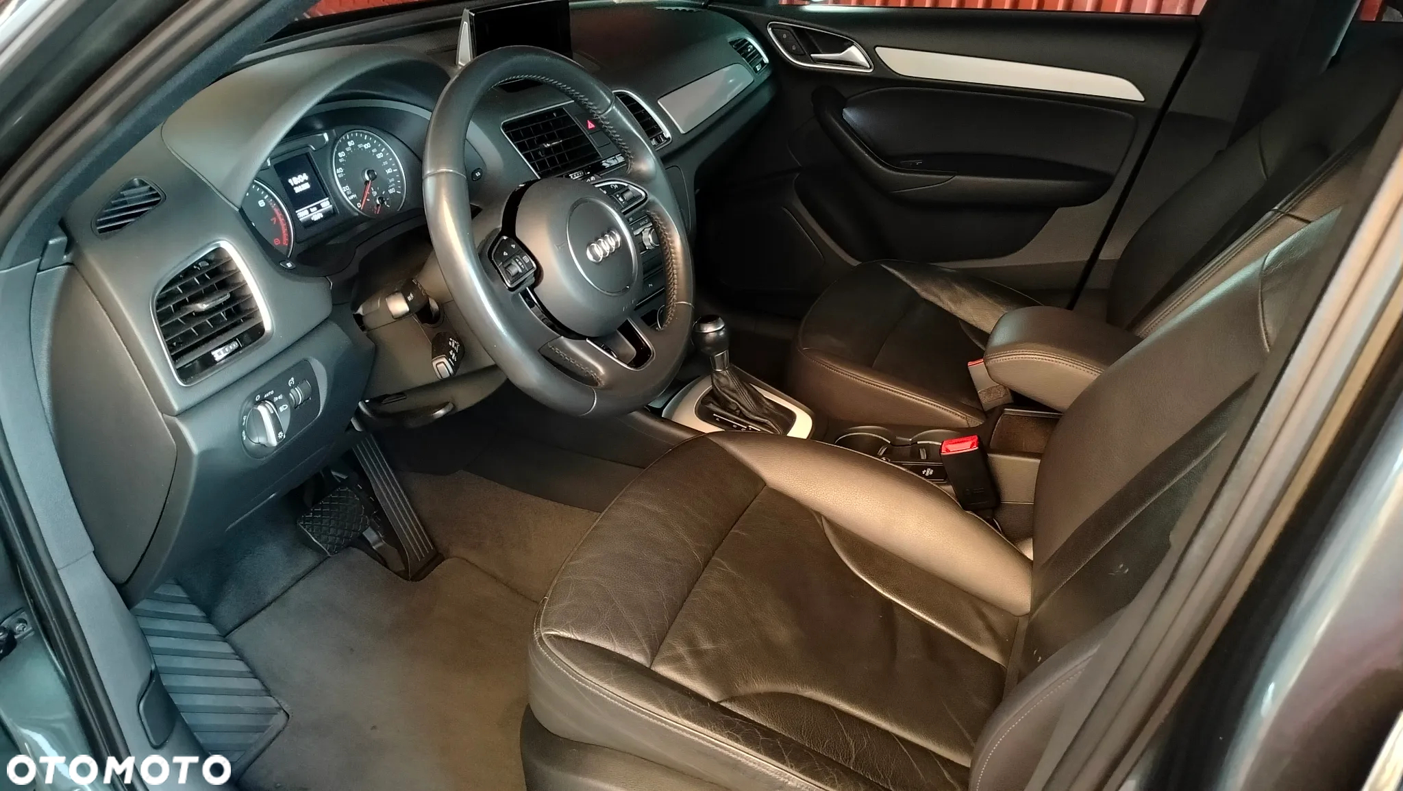Audi Q3 2.0 TFSI quattro S tronic - 38